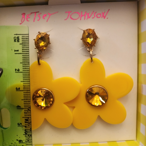 Betsey Johnson Yellow flower earrings - Picture 3 of 4